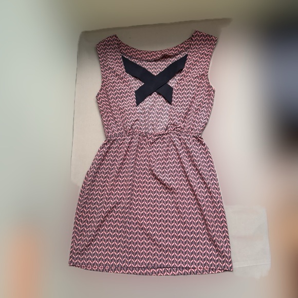 Peppermint Chevron Pattern Salmon Pink Sleeveless Dress with Pockets Size Large - Picture 7 of 9